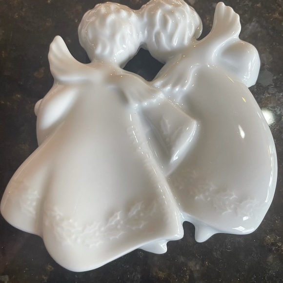 Vntg Haviland Limoges 1982 Caroling Angels White Porcelain Christmas Ornament - Picture 2 of 6